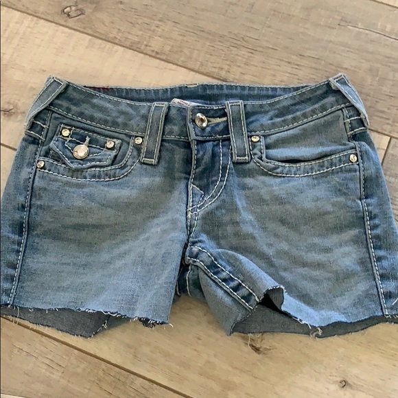 True Religion Pants - True Religion jean shorts size 25
